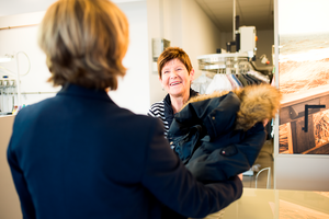 Abgeben und auf Nummer Sicher gehen: mit einer Profi-Imprägnierung für Wintermode